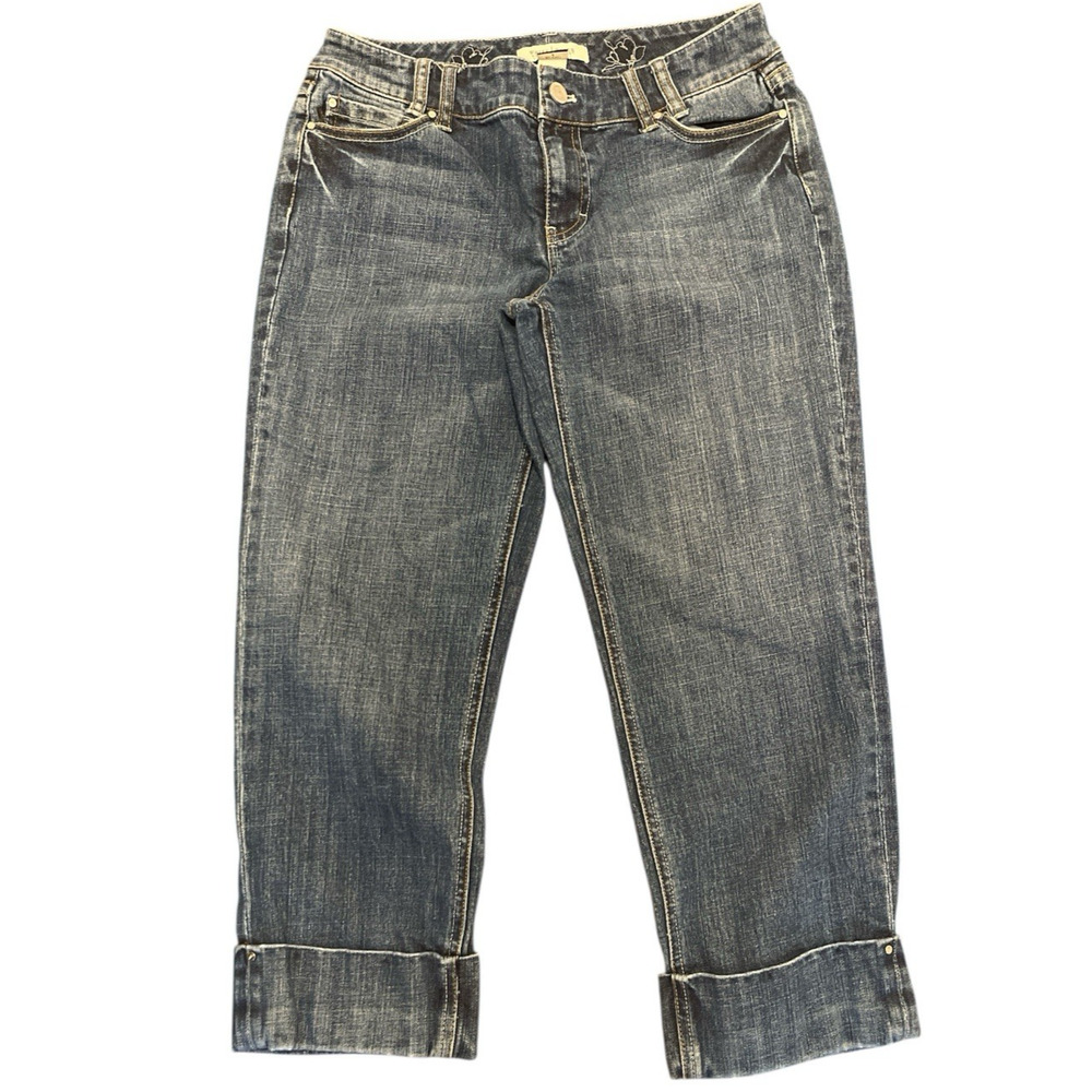 White House Black Market Blanc Size 4 Stretch Cuffed Capri Jeans